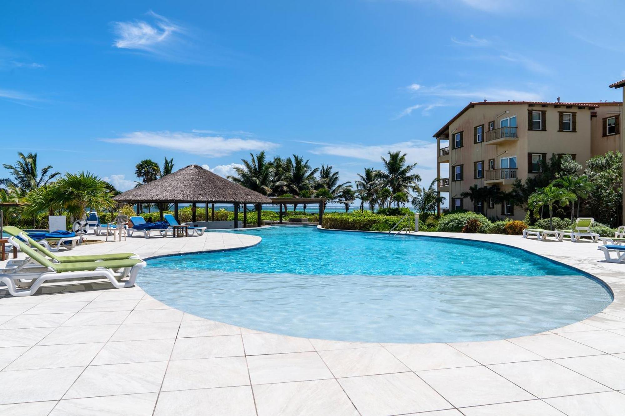 Residences At Barrier Reef 4C Oceanview 2 Bedroom By Stay Floreo San Pedro  Bagian luar foto